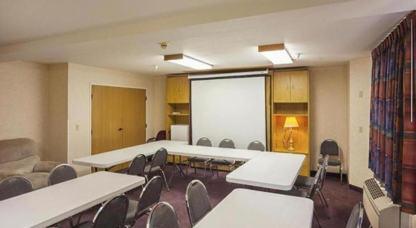 Hotel Markle In I-69 Ngoại thất bức ảnh